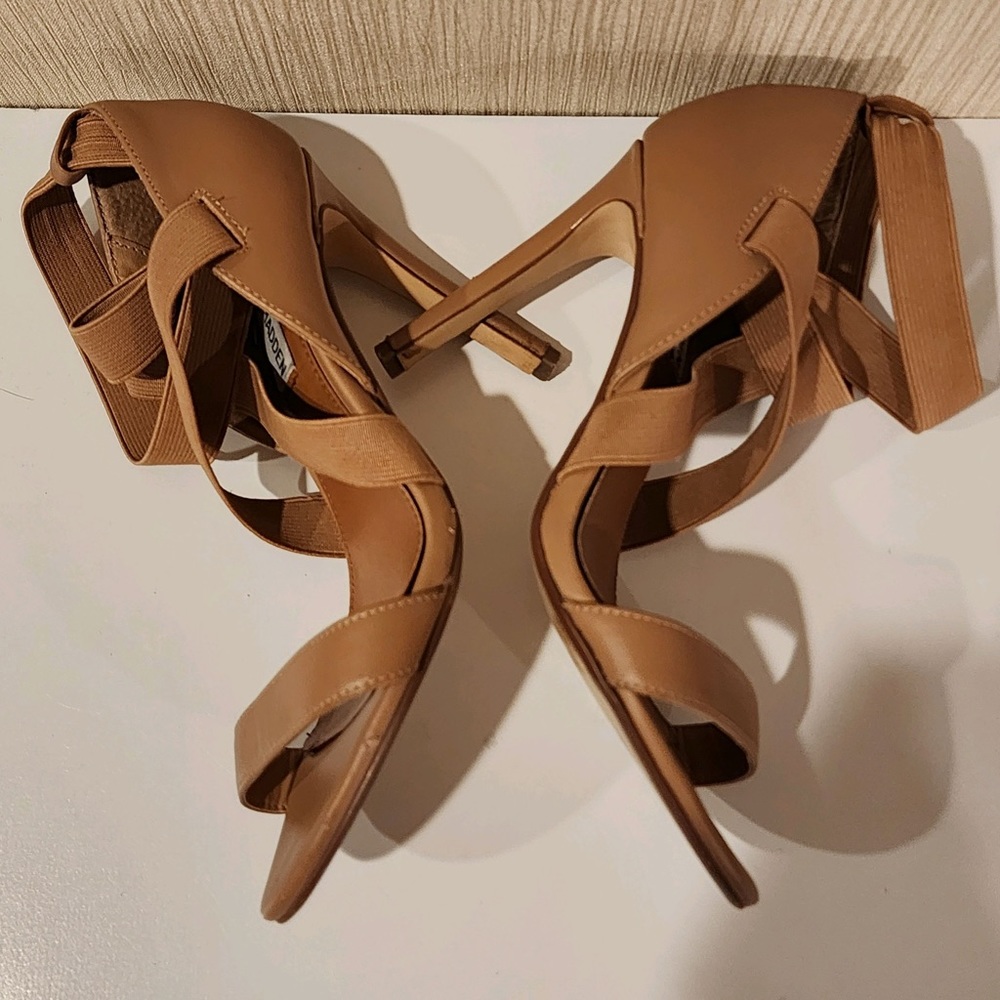 Steve Madden Open Toe Neutral Color Heels w/Elastic Crossing Straps sz 6 - Picture 10 of 14